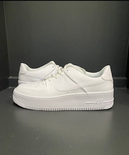 NIKE AIR FORCE 1 SAGE XX LOW CASUAL SHOES - Women’s NWOB