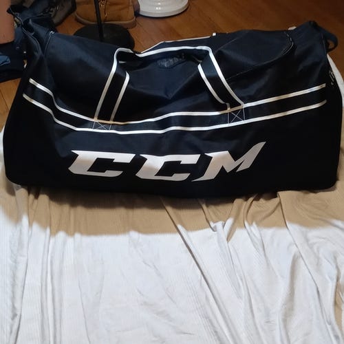 NEW CCM XTK 2.0 JUNIORS ICE HOCKEY EQUIPMENT BAG 36X14X14