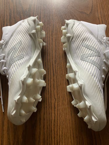 New Balance White Adult New Men's Size 13 (Women's 14) Molded Cleats New Balance Cleats