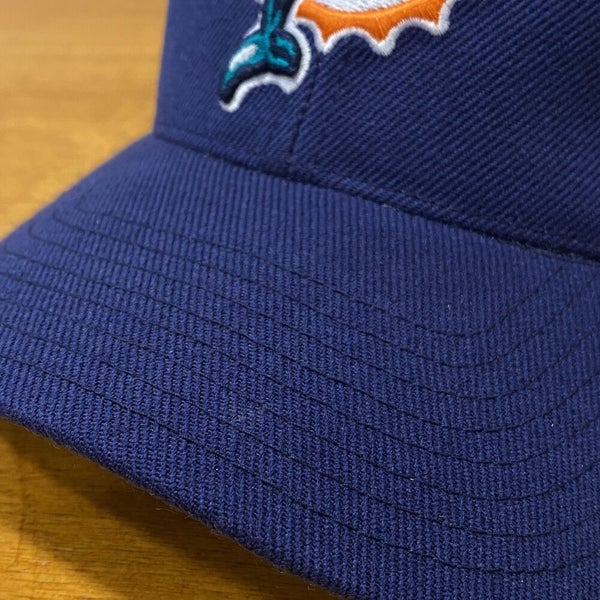 Miami Dolphins NFL Shield Logo Reebok Fitted Hat Sz. 7 NFL New