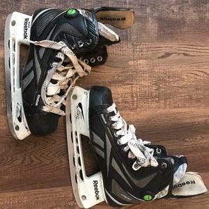 Senior Reebok Regular Width  Size 7.5 20k Hockey Skates