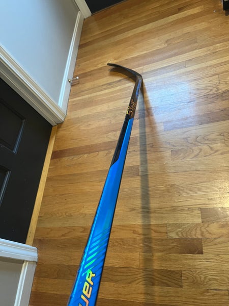 Senior Right Handed P92 Pro Stock Nexus Sync Hockey Stick