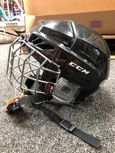 Used JR Small CCM Fitlite 3DS Helmet