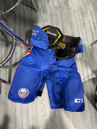 Senior Medium CCM Pro Stock Tacks Hockey Pants