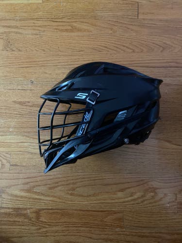 Player's Cascade S Helmet