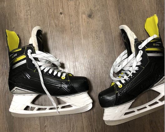 Senior Used Bauer Supreme S35 Hockey Skates Regular Width Size 7.5