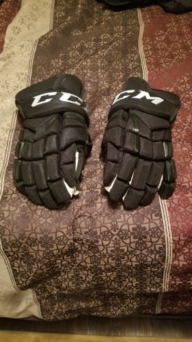 New CCM HG10KX Gloves 13"