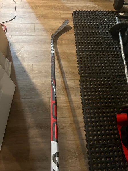 Intermediate Right Handed P92 Pro Stock Vapor FlyLite Hockey Stick
