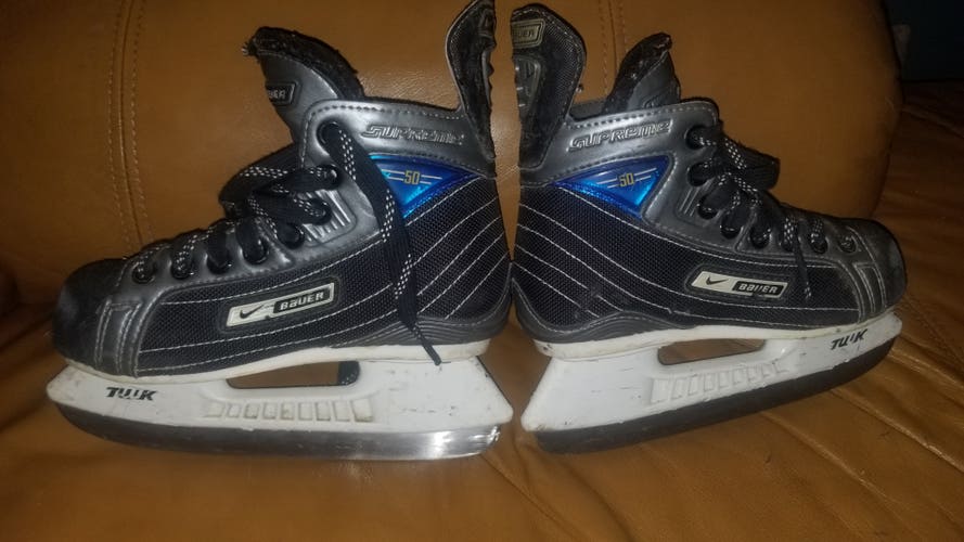 Youth Used Bauer supreme 50 Hockey Skates Extra Wide Width Size 12