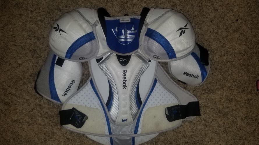 Used Senior Large Reebok 6K Shoulder Pads Pro Stock