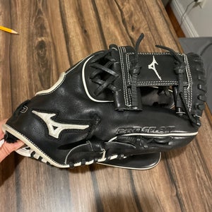 Mizuno Pro Select GPSF 1175BK 11.75” Fastpitch Softball Glove