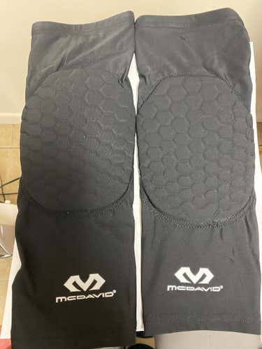 Used McDavid Compression Leg Sleeve Knee Protection Pair Basketball Large