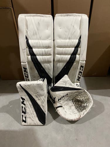 CCM Extreme Flex 4 Pro Pads, Glove, & Blocker