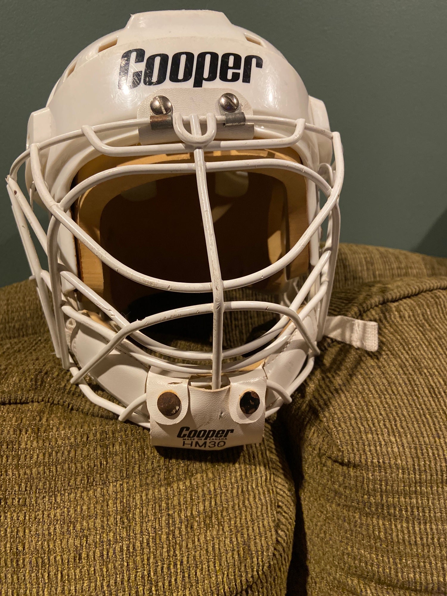 Large Cooper sk2000 goalie helmet With Hm30 | SidelineSwap | Buy 