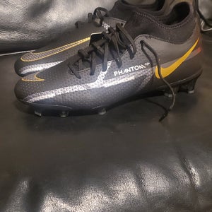 Brand New Nike Phantom GT2 Academy Cleats Size 8.5