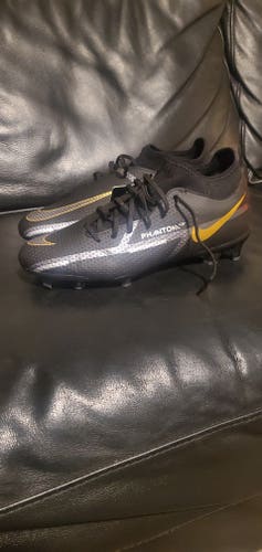 Brand New Nike Phantom GT2 Academy Cleats Size 8.5