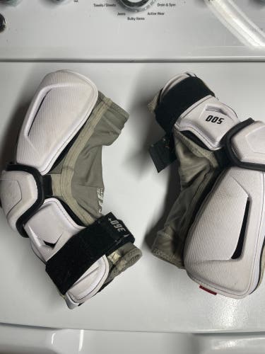 Used Large STX Stallion 500 Arm Pads