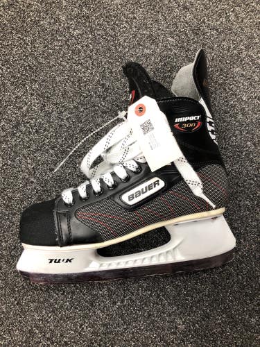 Senior Used Bauer Impact 300 Hockey Skates D&R (Regular) 8.0