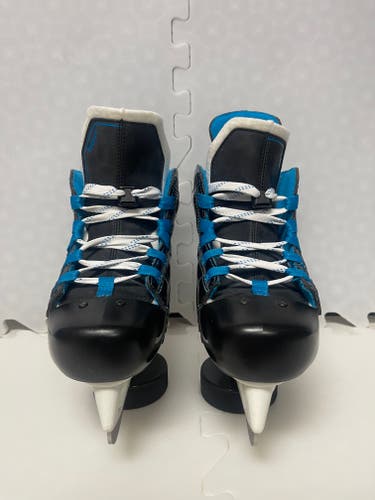 Junior New Bauer Prodigy Hockey Skates Regular Width Size 1-2