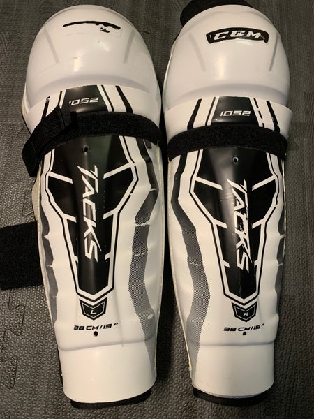 CCM Tacks 1052 Shin Pads 15” Large Like New