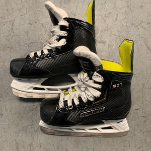 Used Youth Bauer Supreme S27 Hockey Skates (Regular) - Size: 11.0
