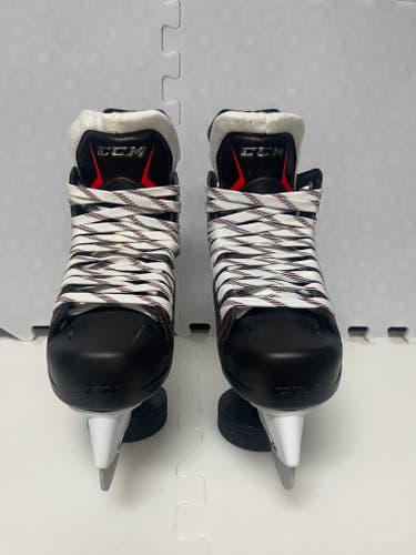 Junior New CCM JetSpeed Vibe Hockey Skates Regular Width Size 4