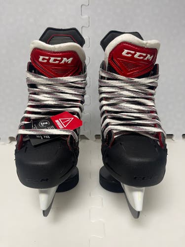 Junior New CCM JetSpeed Control Hockey Skates Regular Width Size 4.5