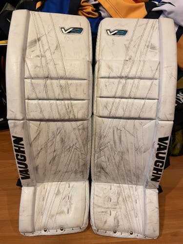 31" Vaughn Velocity V9 Goalie Leg Pads