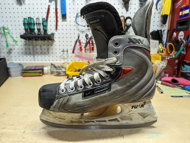 Senior Used Bauer Vapor XXV Hockey Skates Regular Width Size 8