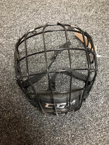 Used Medium CCM FM680 Cages, Visors & Shields