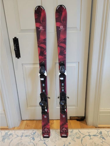 Used Kid's 2019 Salomon 130 cm All Mountain QST Lux Skis With Bindings
