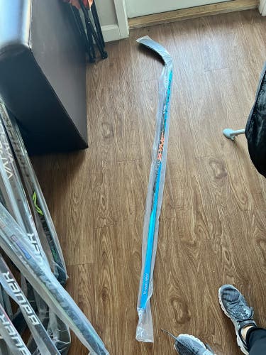 Senior Right Handed P92 Nexus Sync Hockey Stick