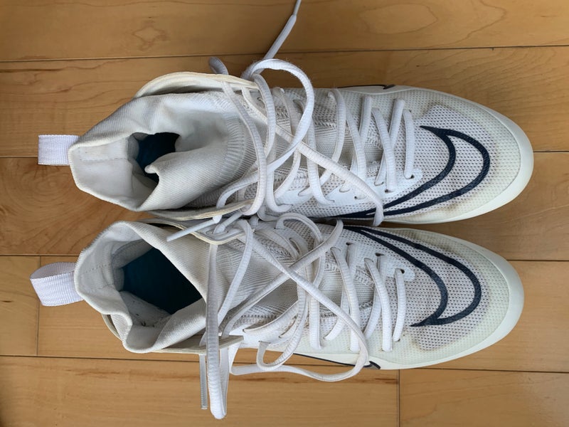 White Adult Used Unisex Size 9.0 (Women's 10) Molded Cleats Nike Mid Top Alpha Huarache 8 Pro