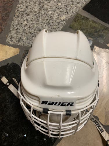 Used Medium Bauer HH3000L Helmet(HOT ITEM) First Come, First Serve