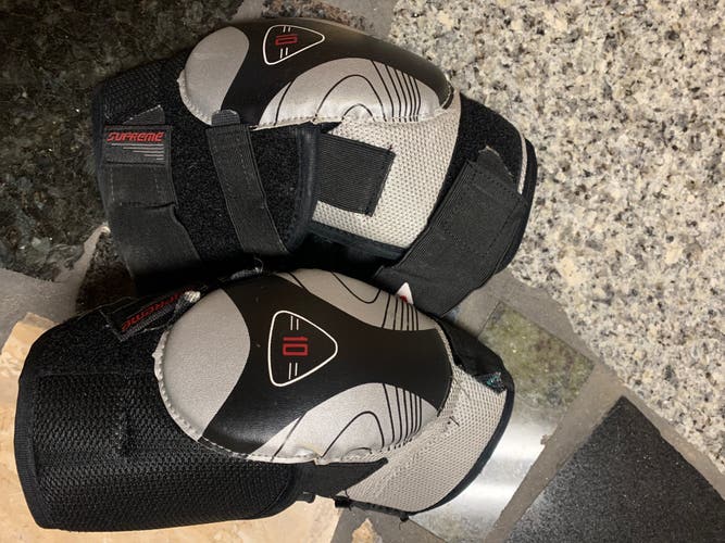 Used Medium Bauer Supreme Elbow Pads