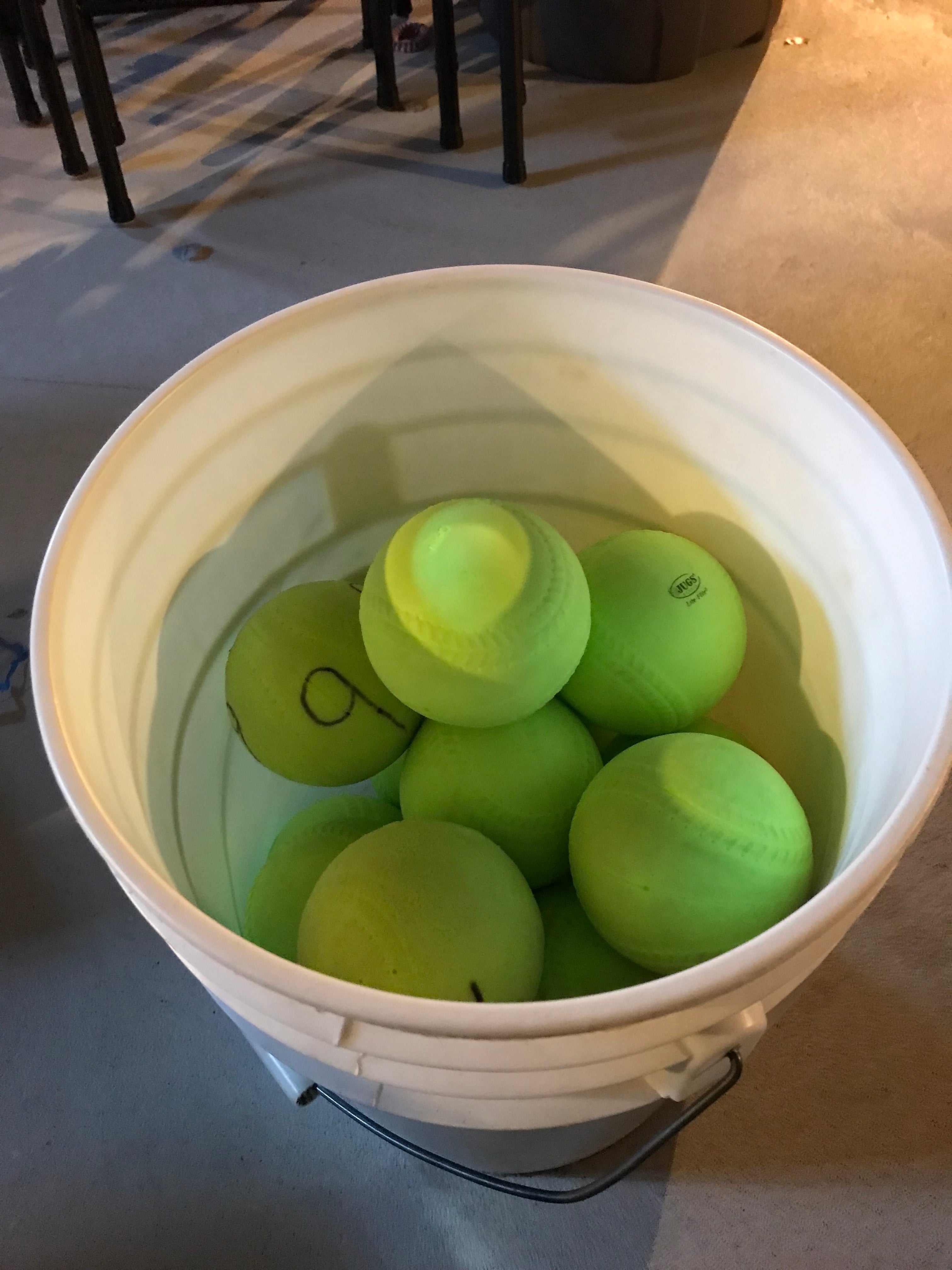 Jugs Lite-flite Softballs De 12 Pulgadas (una Docena