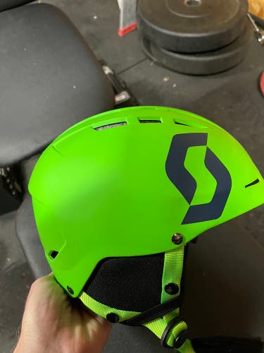 Kid's Medium  Helmet