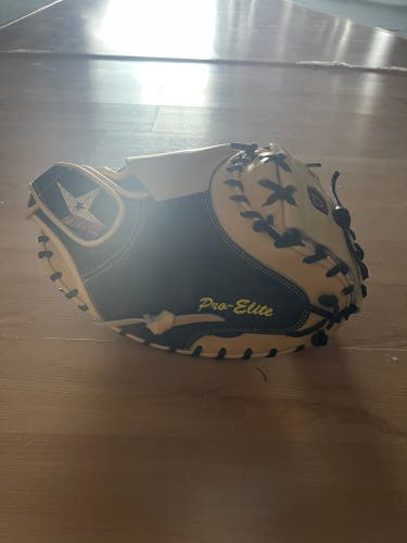 Right Hand Throw 35" CM3000SBT Catcher's Glove