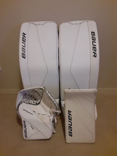 Used 34" Bauer Regular Supreme 3s Goalie Full Set