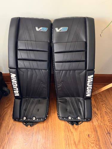 26" Vaughn  Velocity V9 Goalie Leg Pads
