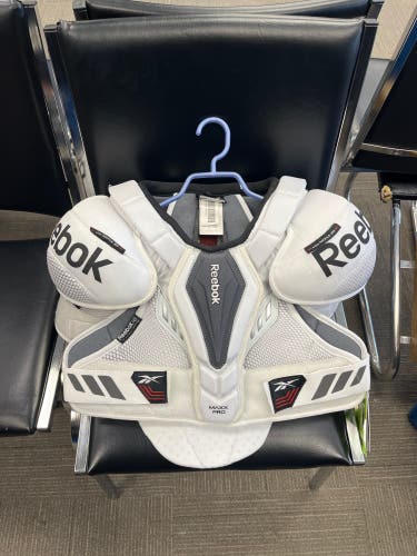 Reebok Maxx pro  SR Shoulder Pad SR M