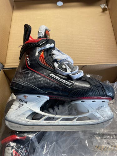 Bauer Vapor 3X Pro Skates Size 3.5, D Width
