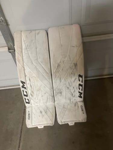 34" CCM  Axis 1.9 Goalie Leg Pads **SEND OFFERS**