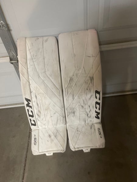 34" CCM Axis 1.9 Goalie Leg Pads **SEND OFFERS**