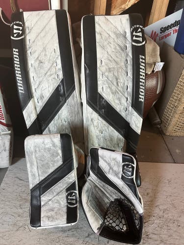Warrior G4 32”+1 pads set