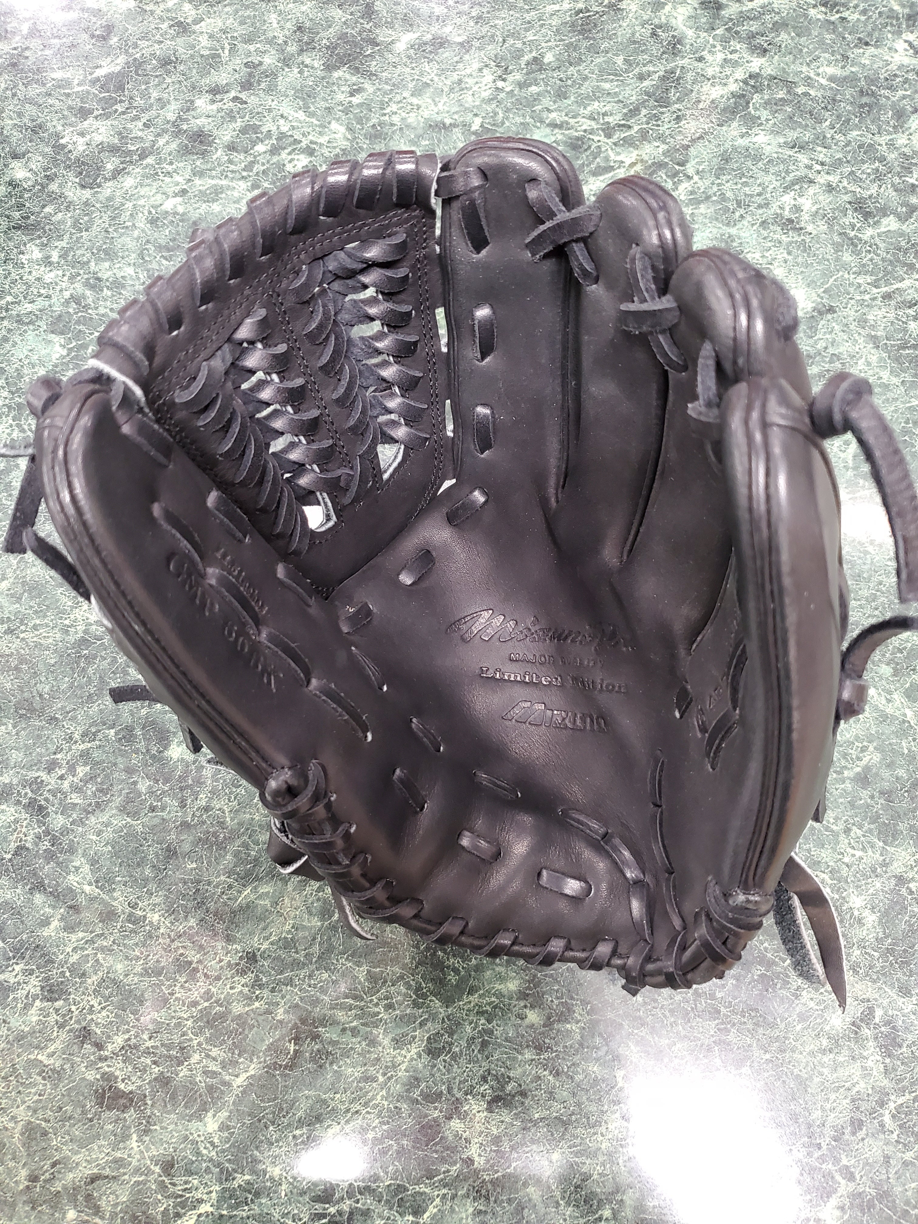 Mizuno Pro GMP2AS-400S Andrelton Simmons Glove | SidelineSwap