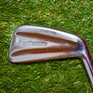 Wilson	Staff Tour Blade Fluid Feel	3 Iron	RH	38.5"	Steel	Stiff	New Grip