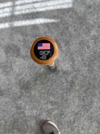 Used Victus Wood Bat (-8) 22 oz 30"