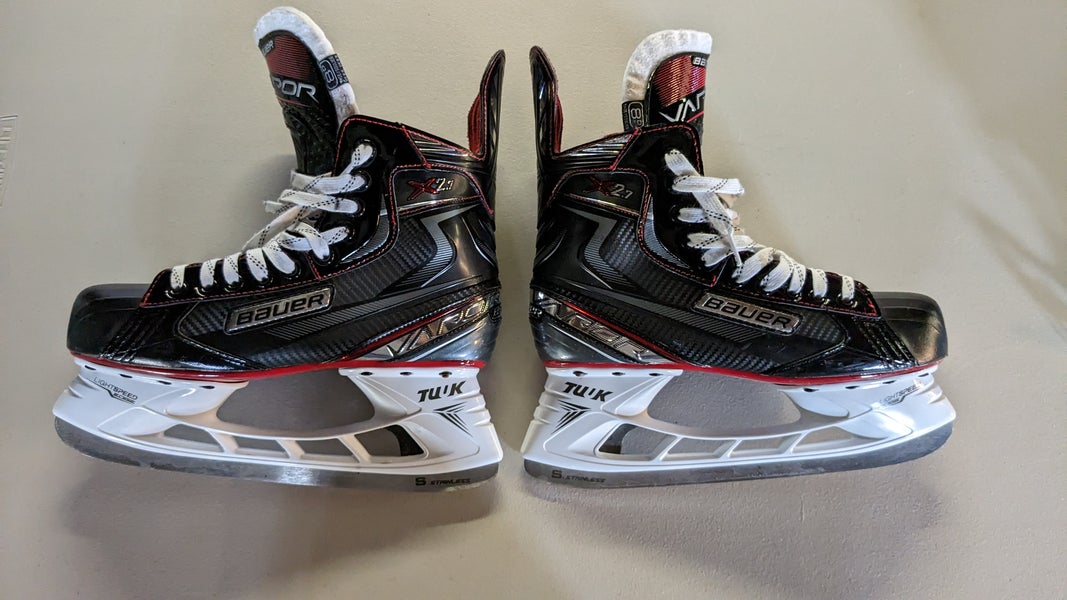 Senior Used Bauer Vapor X2.7 Hockey Skates Regular Width Size 8
