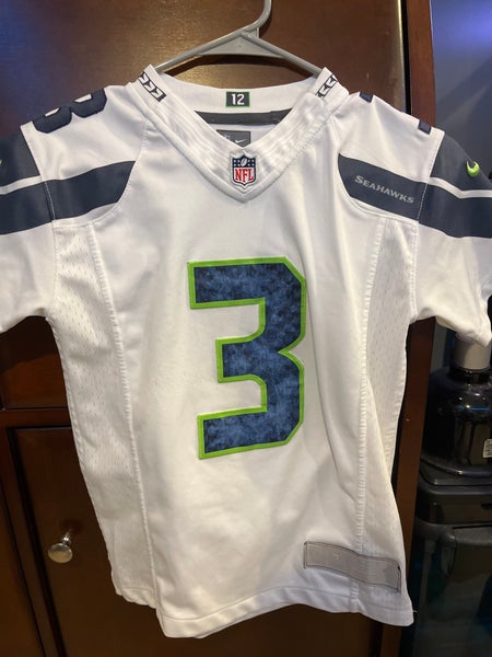 Nike Youth Small used Stitched Seattle Seahawks Russel Wilson Jersey